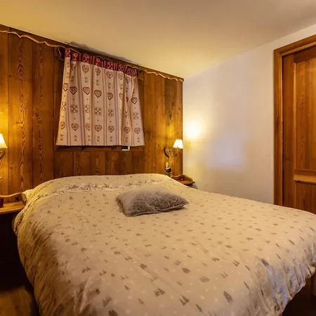 Apartment Lo Ni Di Candolle