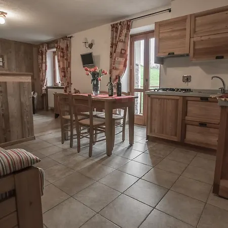 Lo Ni Di Candolle Apartmán Gignod