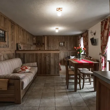 Apartment Lo Ni Di Candolle