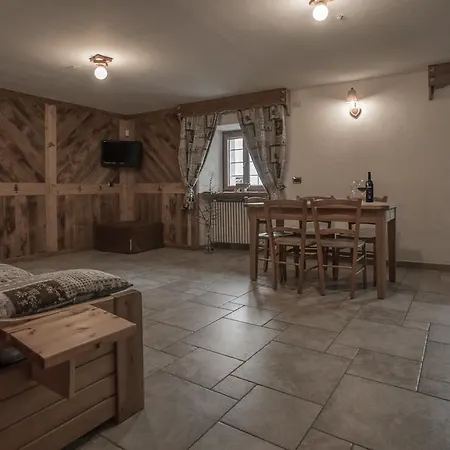 Lo Ni Di Candolle Apartment Gignod