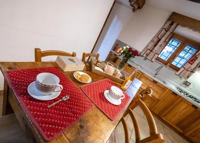 Lo Ni Di Candolle Apartment *